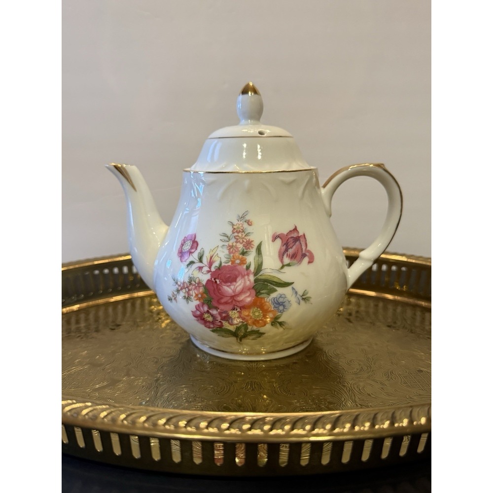 Vintage Chelsea Nasco Floral Teapot R8069 Gold Trim Fine China w Lid